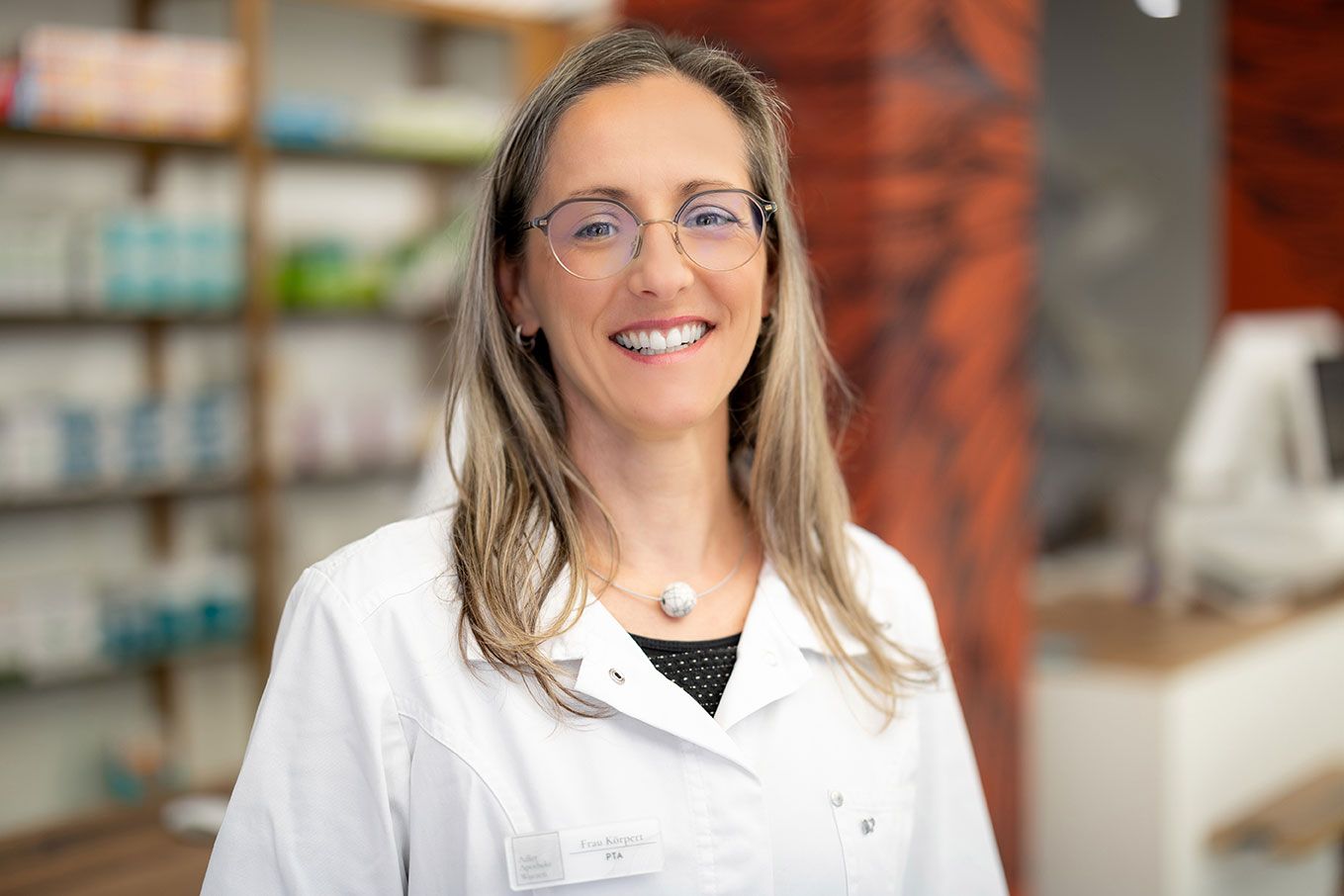 Frau Körpert, PTA