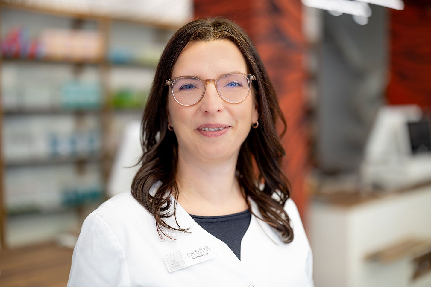 Frau Wohlrath, Apothekerin
